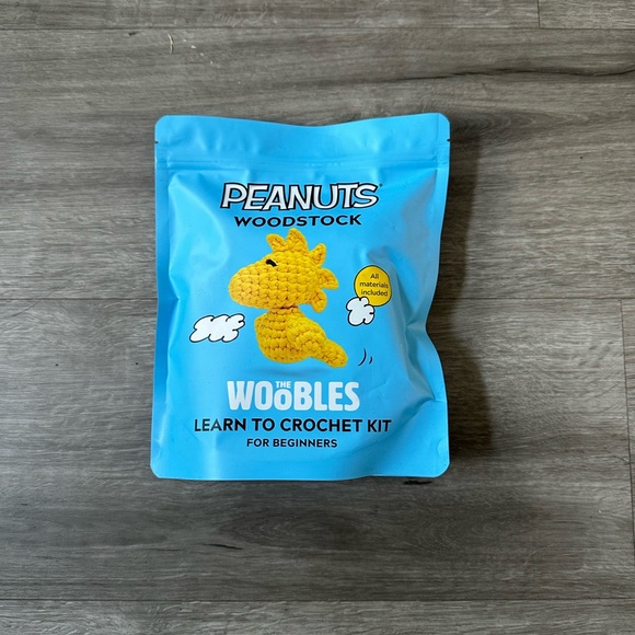 Peanuts The Woobles Crochet Kit - Picture 2 of 3